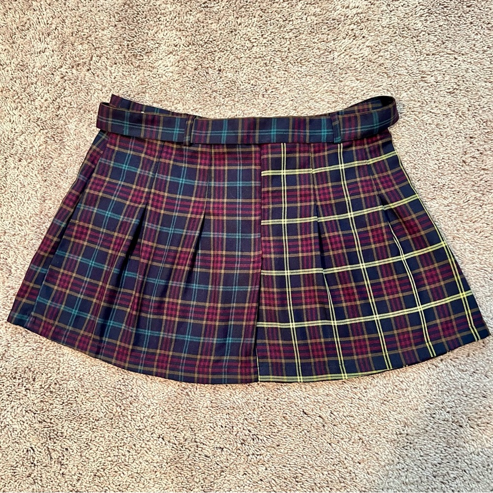 Almost Famous Y2K Black Yellow Red Plaid Pleated Preppy Academia Skirt Women’s L - Picture 5 of 11